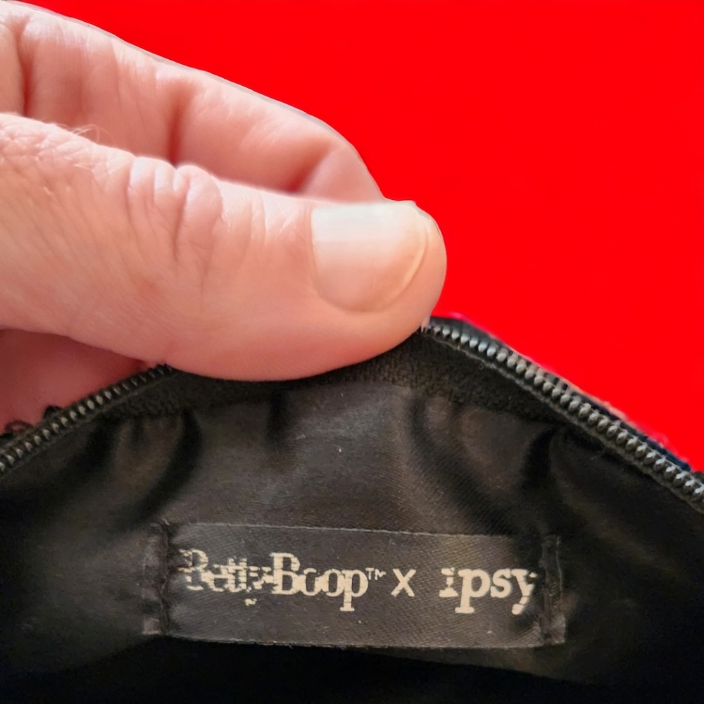 Betty Boop Ipsy Cosmetic Bag - Picture 3 of 6